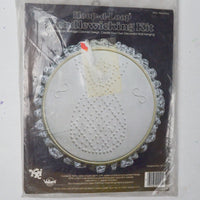 Hoop-d-Loop 4103 Pineapple Candlewicking Embroidery Kit