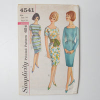 Simplicity 4541 Dress Sewing Pattern - Size 14