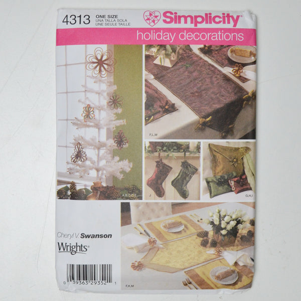 Simplicity 4313 Christmas Accessories Sewing Pattern