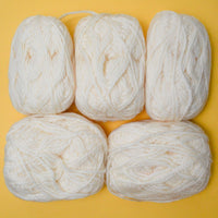 White Bulky Wool Rug Yarn - 5 Skeins